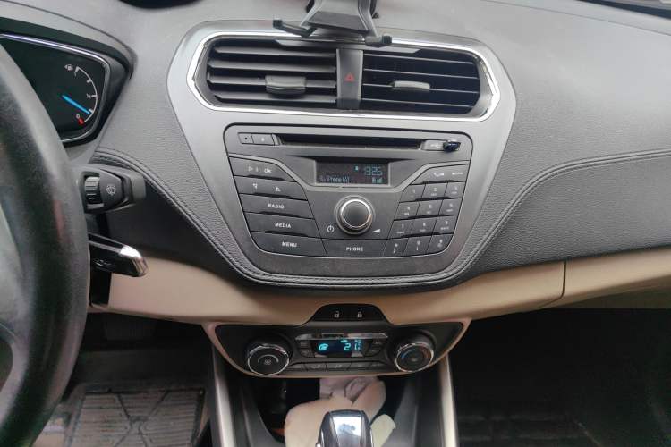 Used Ford Escort 2015 1.5L Automatic Fashion Model