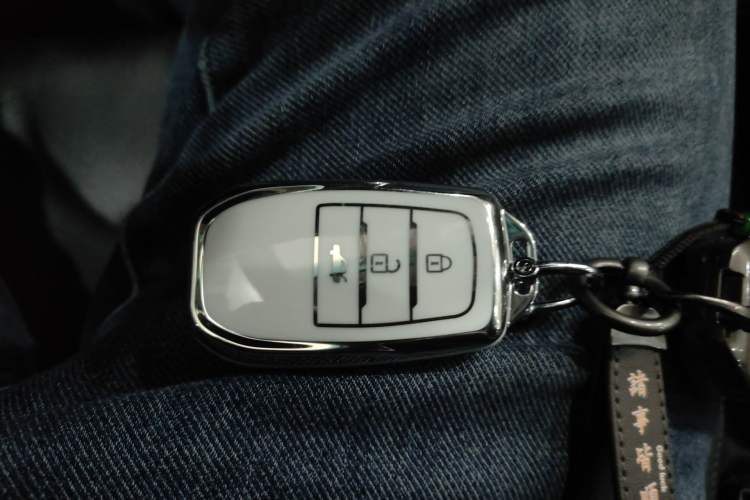 Used Toyota Prado 2015 2.7L Automatic Standard Edition
