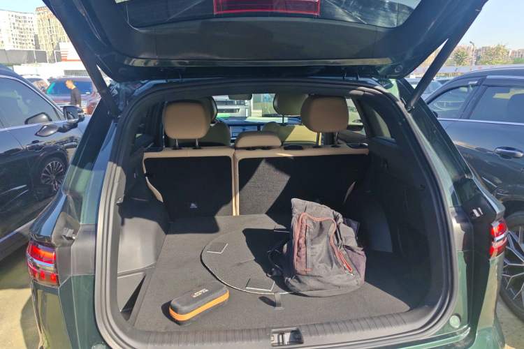 Used Geely Auto Monjaro L 2025 Dongfang Yao 2.0TD Automatic All-Wheel-Drive Wangyue Edition
