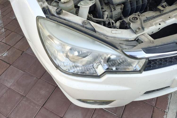 Used Soueast V3 Lingyue 2014 1.5L Manual Smart Edition
