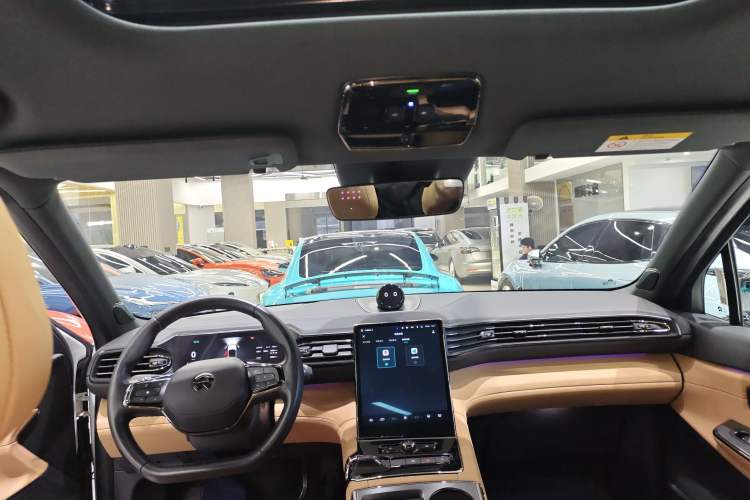 Used Nio ES8 2020 415 km Range 7-Seater Version Headliner