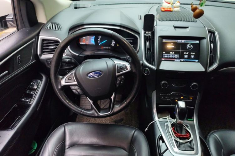 Used Ford Edge 2015 2.0T GTDi Two-Wheel-Drive High-Line Version
