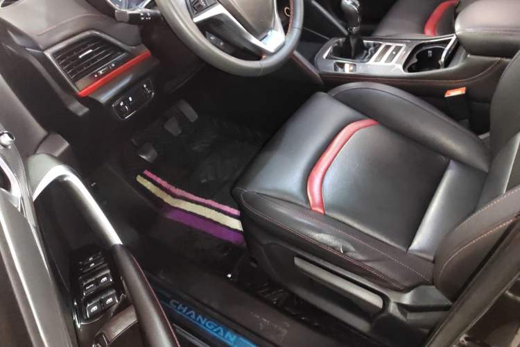 Used Changan CS55 2017 1.5T Manual Colorful Edition
