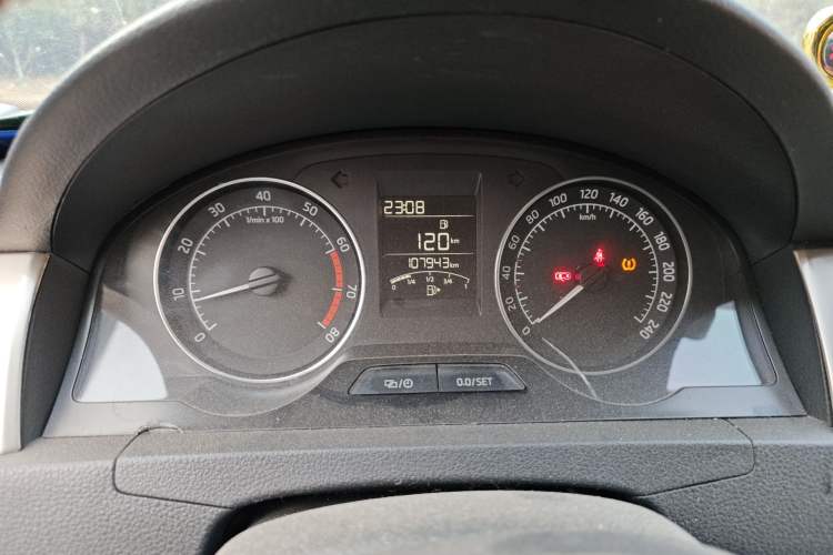 Used Skoda Rapid Spaceback 2016 Revised Version 1.4L Manual Front-Drive Edition Instrument Cluster