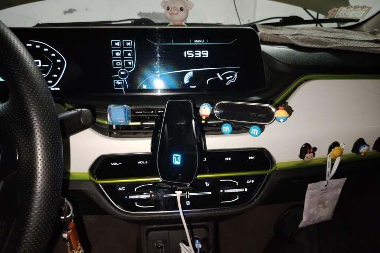 Used CHANGAN OSHAN Benni E-Star 2020 Heartbeat Edition NMC Lithium Audio And AC Panel