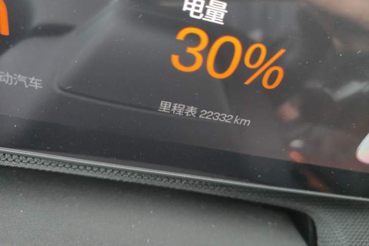 Used Polestar 4 2024 Single-Motor Standard Range PLUS Dual-Star Connectivity Edition Odometer Close Up