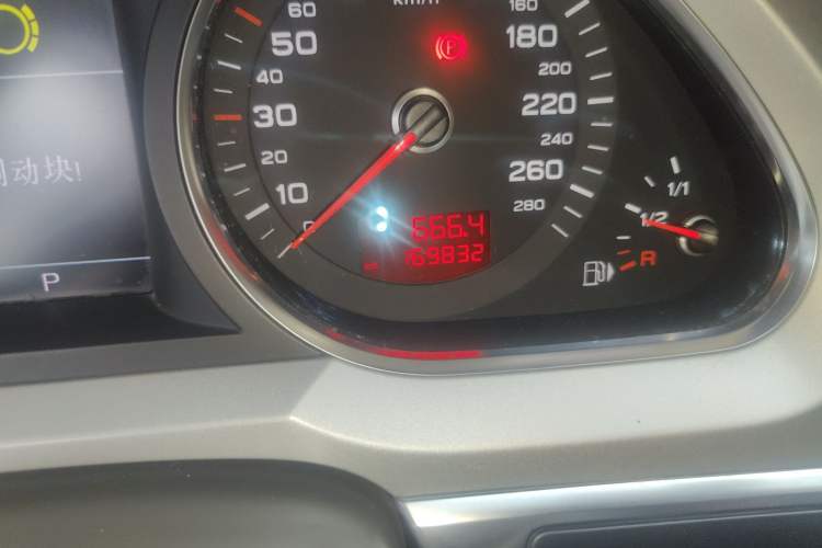 Used Audi A6L 2010 2.4L Technology Edition Odometer Close Up