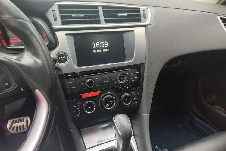 Used DS 5LS 2014 1.6T Luxury Edition THP160
