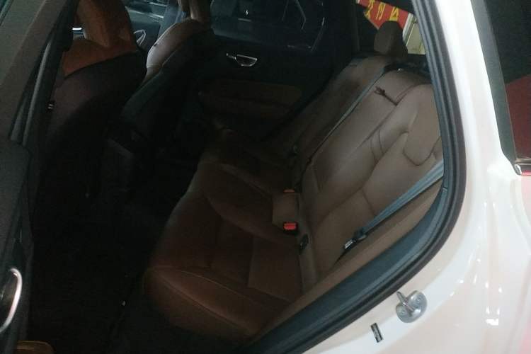 Used Volvo XC60 New Energy 2025 Plug-in Hybrid Long-Range All-Wheel Drive Smart & Luxurious Edition