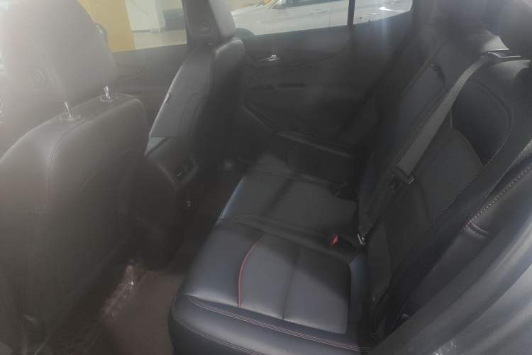 Used Chevrolet Equinox 2023 Mild Hybrid 2.0T RS All-Wheel-Drive Smart Boundary Edition
