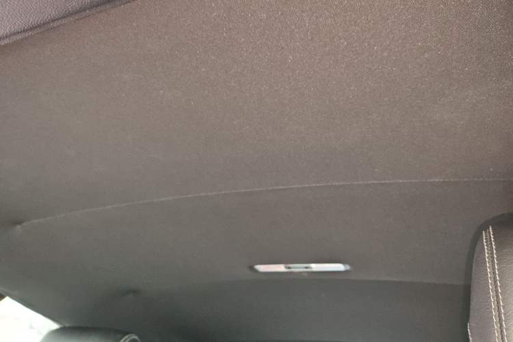 Used Mercedes-Benz E-Class 2018 E 200 4MATIC Convertible Coupe Headliner