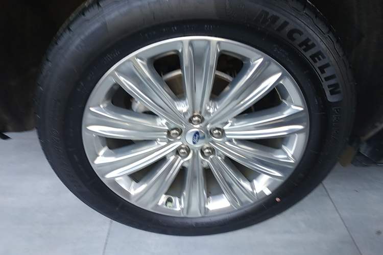 Used Ford Explorer 2020 EcoBoost 285 4x4 Titanium Edition 7-Seater