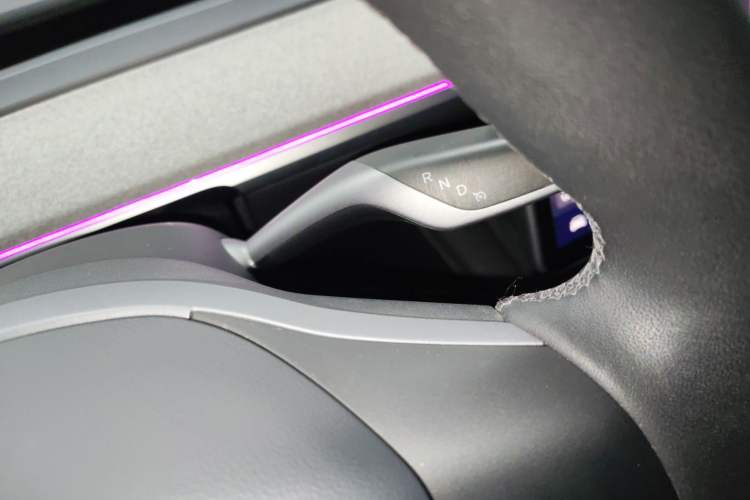 Used Tesla Model Y 2023 Rear-Wheel-Drive Version
