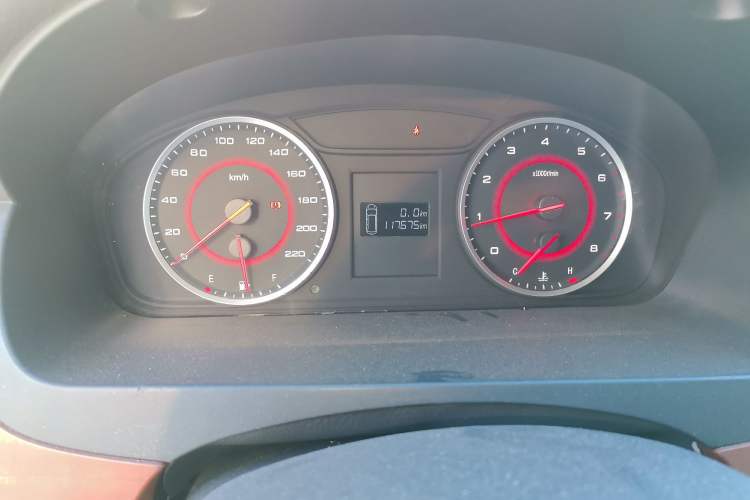 Used SAIC MAXUS G10 2016 2.0T Manual Elite Edition
