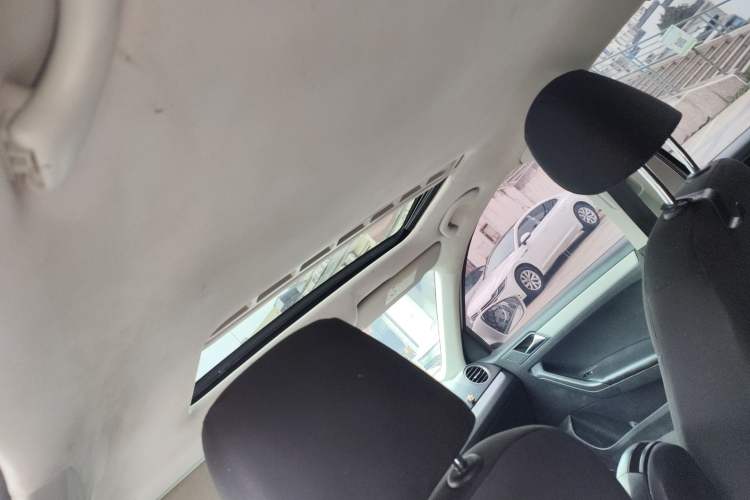 Used Volkswagen Jetta 2015 1.4L Manual Comfort Model
