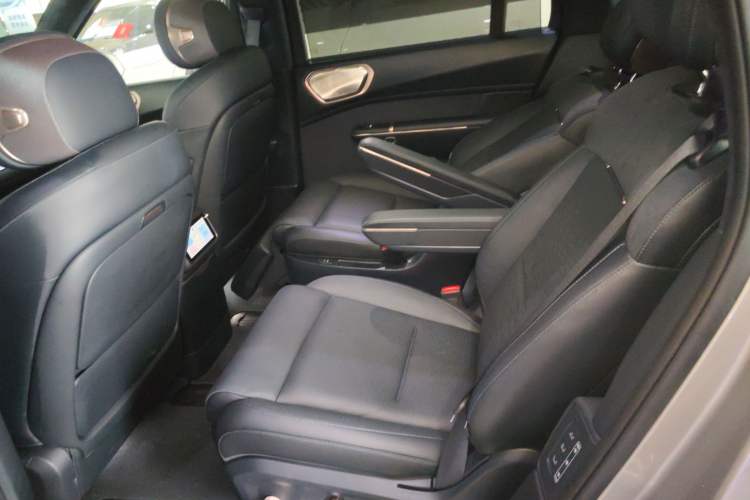 Used Lynk & Co 900 2025 2.0T Ultra