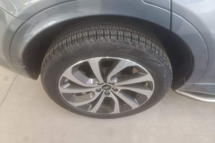 Used Land Rover Discovery Sport New Energy 2021 P300e Performance Tech Edition