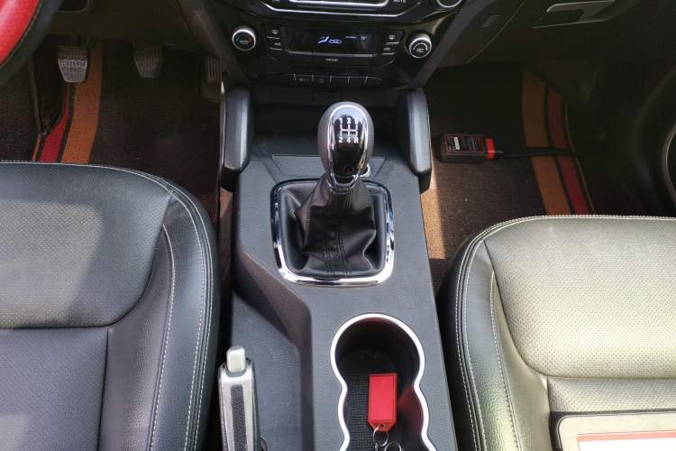 Used Geely Auto Vision X6 2016 1.8L Manual Luxury Model
