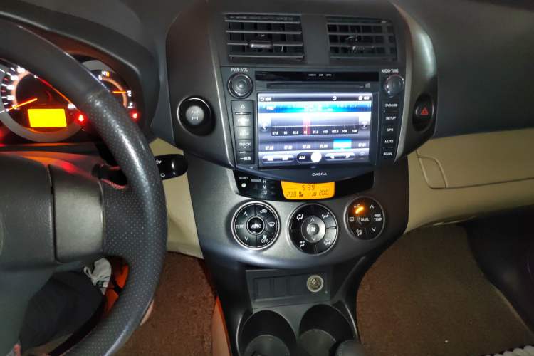 Used Toyota RAV4 2012 Luxurious Edition 2.0L Automatic All-Wheel Drive