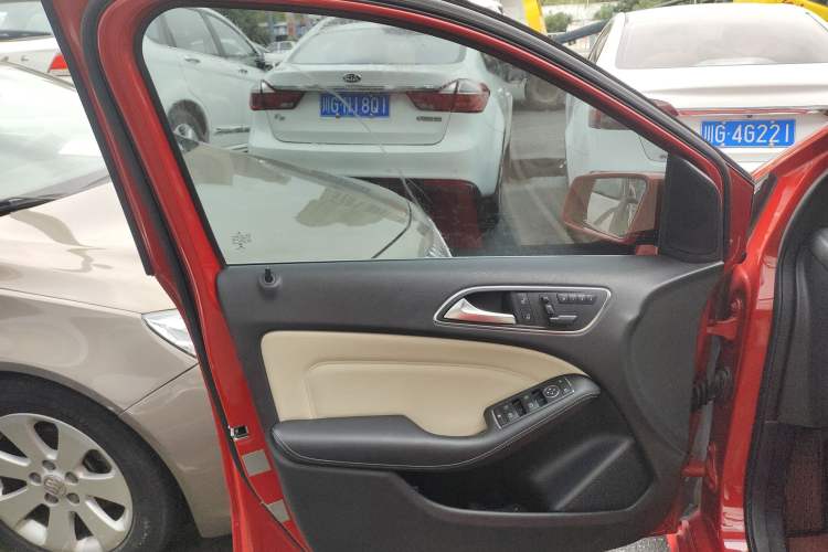 Used Mercedes-Benz B-Class 2012 B 180
