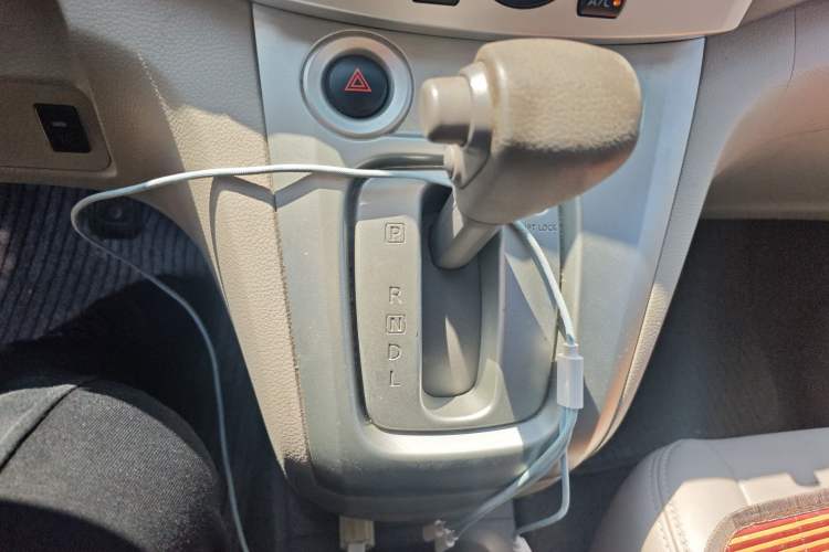 Used Nissan NV200 2014 1.6L CVT Luxury Model China V Standard
