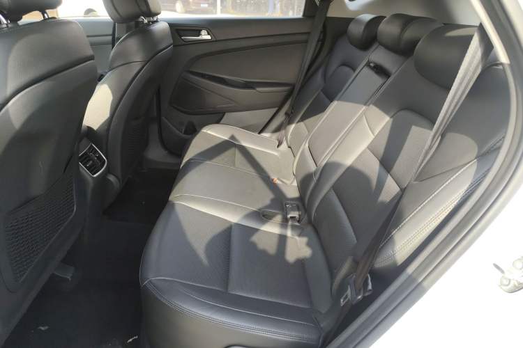 Used Hyundai Tucson 2015 1.6T Dual-Clutch Two-Wheel-Drive Smart Model
