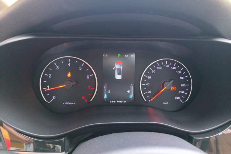 Used BYD Song MAX 2018 1.5T Automatic Smart Connect Luxury 6-Seater Instrument Cluster