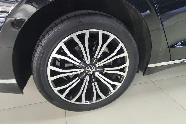 Used Volkswagen Phideon 2021 380TSI Luxury Edition
