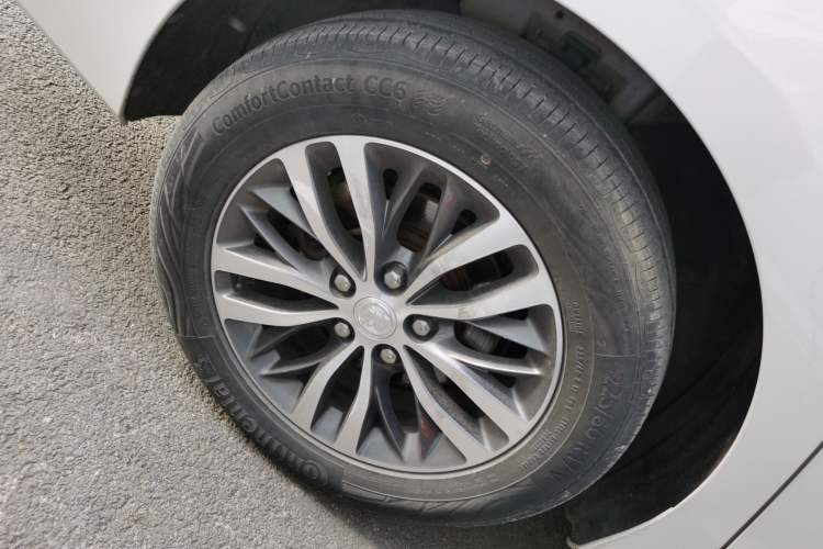 Used Buick GL8 2018 ES 28T Luxury Model China VI Standard Right Rear Wheel Hub