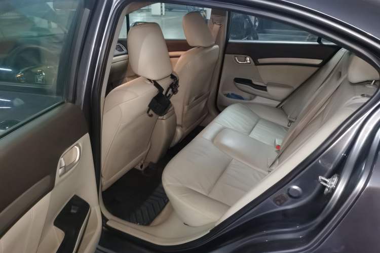 Used Honda Civic 2013 10th Anniversary 1.8L Automatic Luxury Edition
