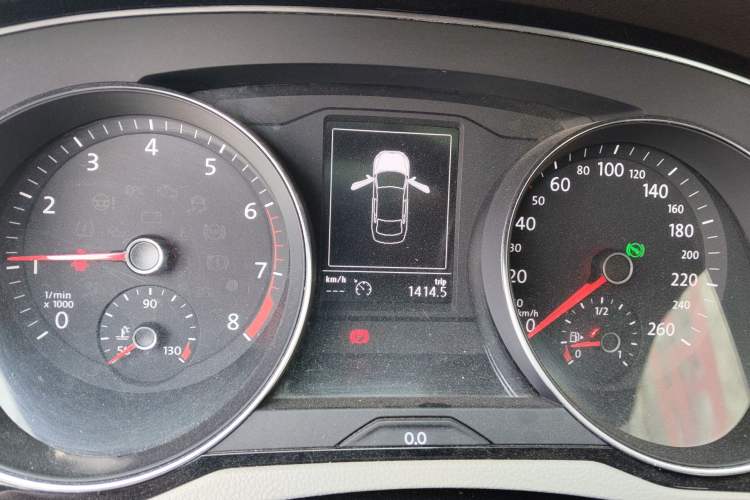 Used Volkswagen Magotan 2017 330TSI DSG Luxury Model Instrument Cluster