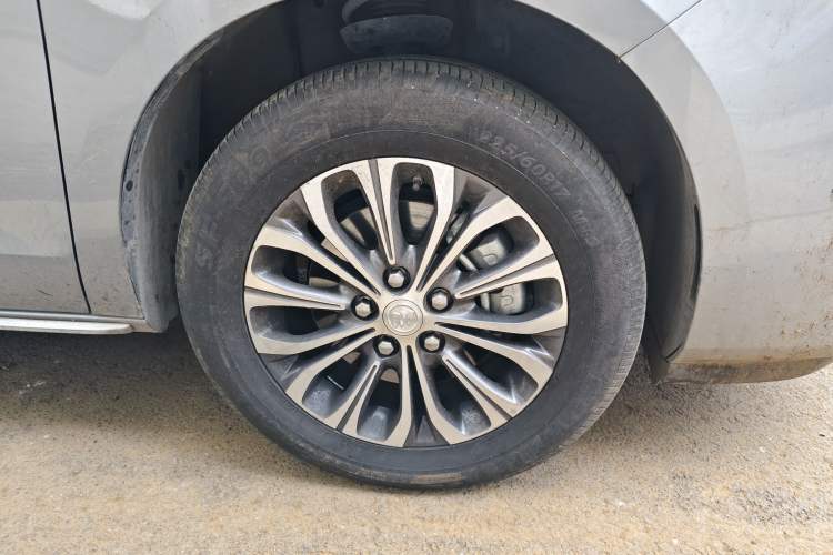 Used Buick GL8 2023 Land Executive Class Smart Enjoyment Model
