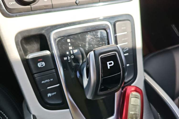 Used Geely Auto Emgrand X7 Sport 2020 1.8TD DCT Two-Wheel Drive Zhiya Model Gear Lever