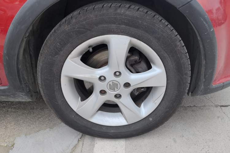 Used Suzuki SX4 2011 Revised 1.6L Automatic Dynamic Version Right Front Wheel Hub