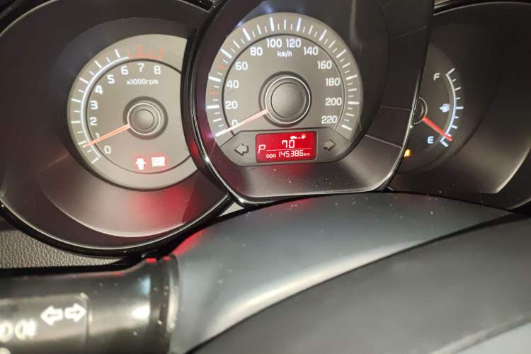 Used Kia K2 2012 Sedan 1.4L Automatic GLS Commemorative Edition Odometer Close Up