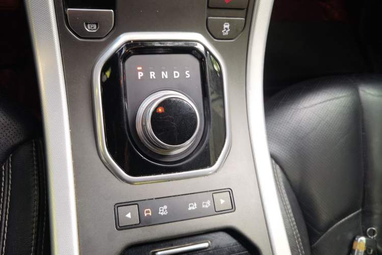 Used Land Rover Range Evoque 2013 2.0T 5-Door Ignite Edition Gear Lever