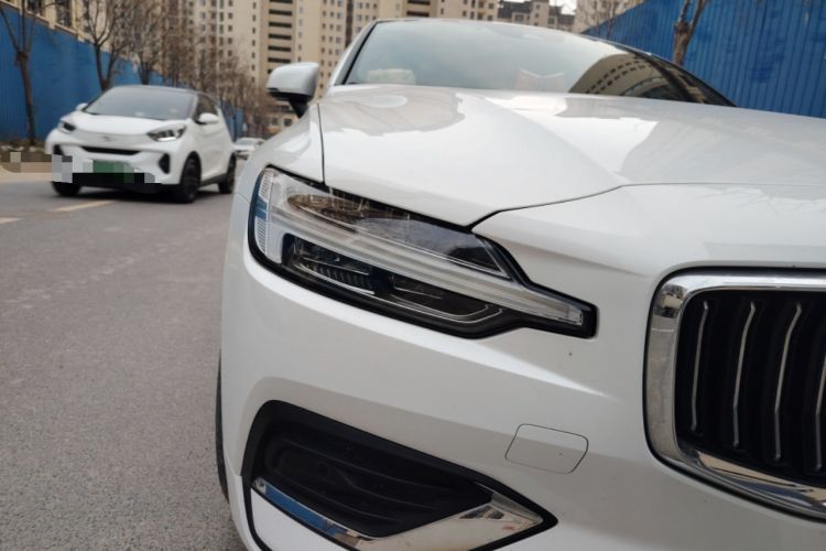 Used Volvo S60 2022 B4 Zhiyi Luxury Edition