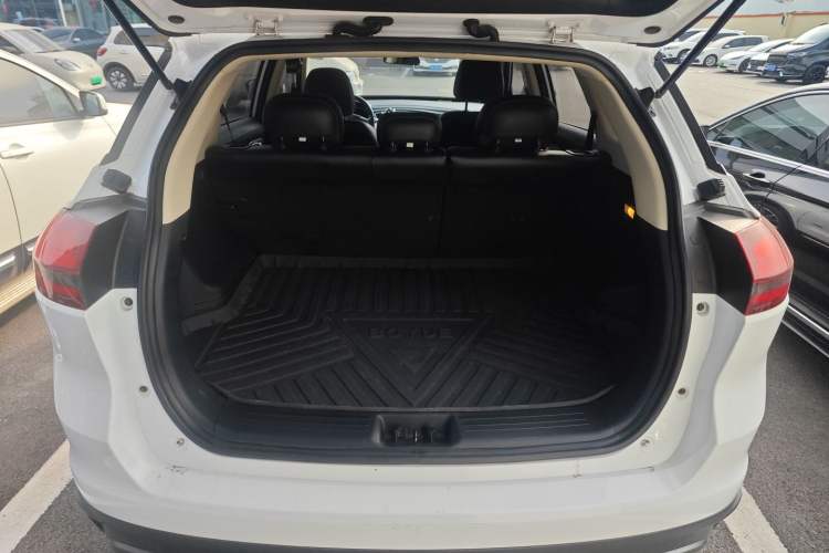 Used Geely Auto Emgrand X7 Sport 2020 1.8TD DCT Two-Wheel Drive Smart Connect 4G-Enabled Version