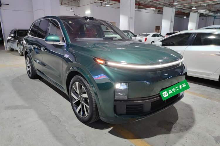 Used Li Auto L8 2023 Max model Front Right 45 Deg