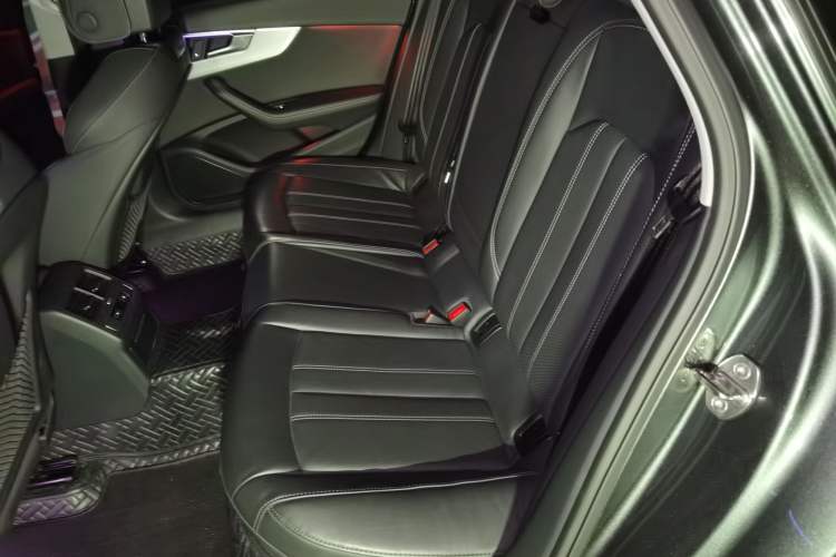 Used Audi A4L 2022 40 TFSI Luxury Dynamic Model