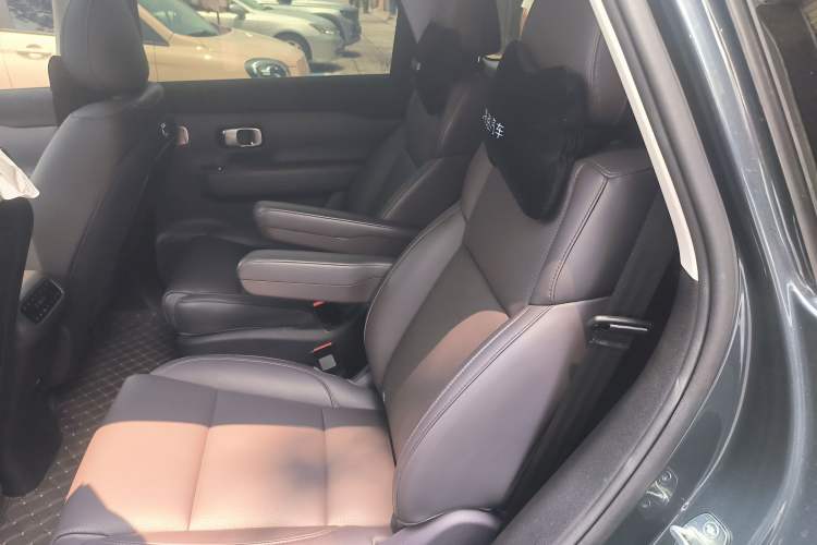 Used Leapmotor C16 2024 Range-Extended 200 Smart Enjoyment Edition Left Rear Seat