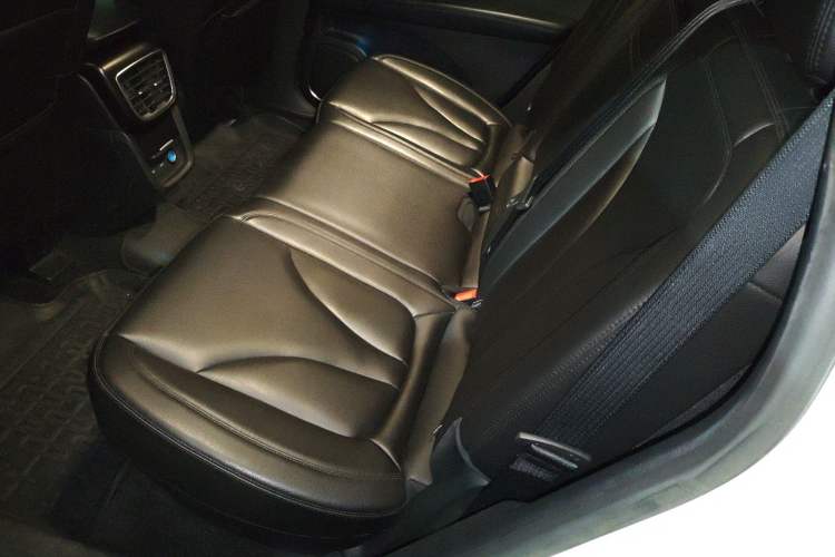 Used Lincoln Nautilus 2019 2.0T Two-Wheel Drive Zunyue Version China VI Standard Left Rear Seat