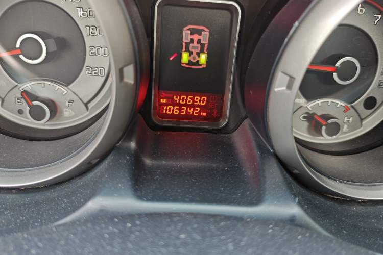 Used Mitsubishi Pajero 2018 3.0L Automatic Prestige Edition Odometer Close Up