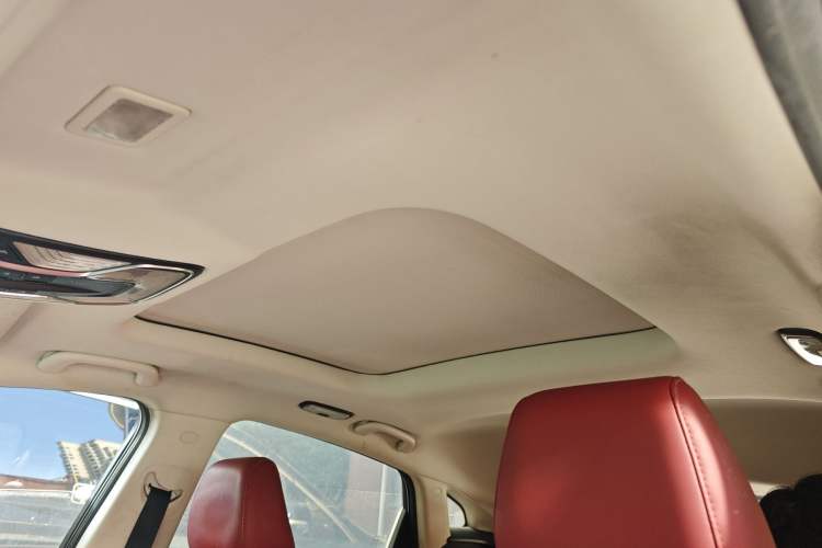 Used CHANGAN CS85 COUPE 2019 1.5T DCT Luxury Version China VI Standard Headliner