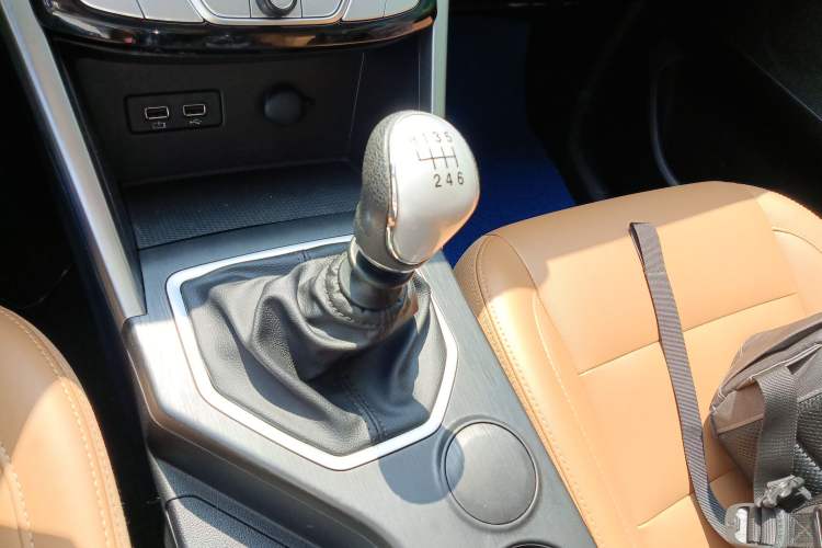 Used Great Wall Poer 2019 2.0T Commercial Version Manual Diesel Two-Wheel Drive Elite Long-Box GW4D20M
