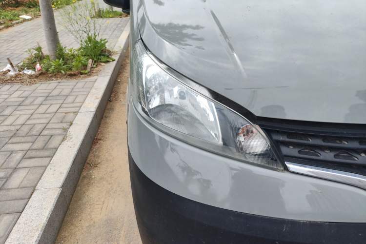 Used Nissan NV200 2013 1.6L Luxury Model China IV Standard Right Front Headlight