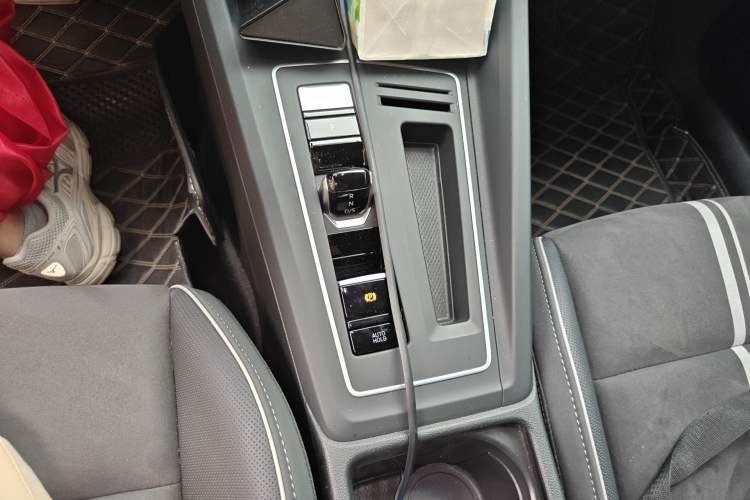 Used Volkswagen Golf 2024 280TSI DSG R-Line 50th Anniversary Edition
