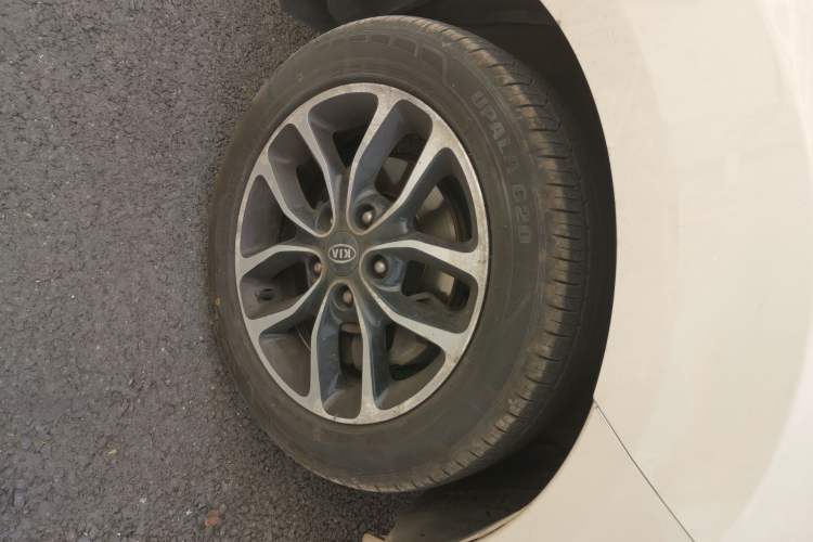 Used Kia Soul 2013 1.6L AT Premium Right Front Wheel Hub