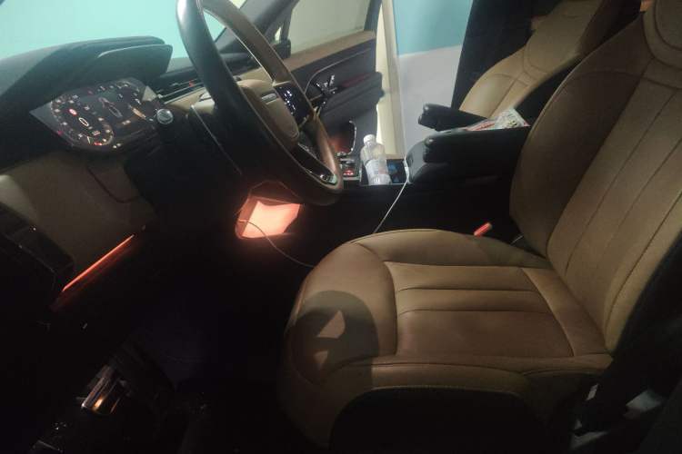 Used Land Rover Range Rover Sport 2023 400PS Dynamic SE
