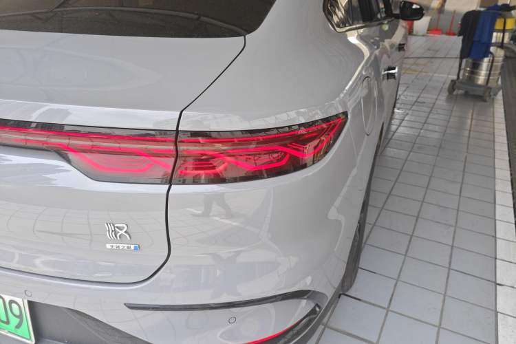 Used BYD Han 2025 DM-i Smart Drive 125KM Elite Model
